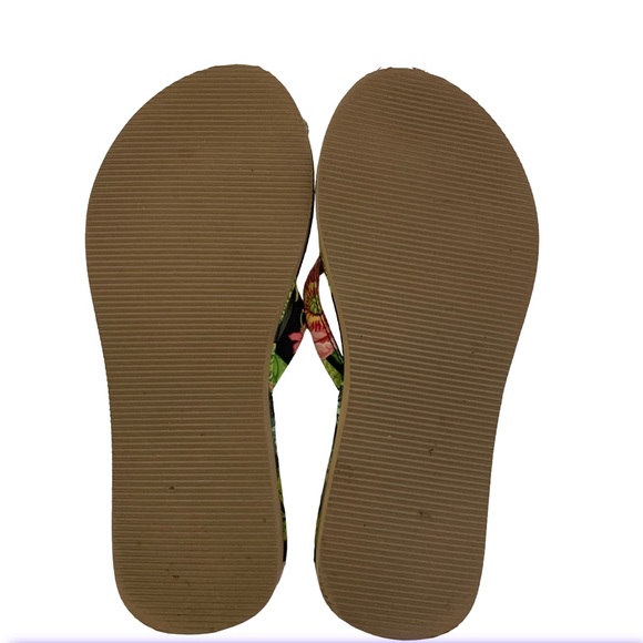 Vera Bradley 2-Piece Set Small Purse Bag and Matching Flip-Flops 6 Botanica - Picture 8 of 8